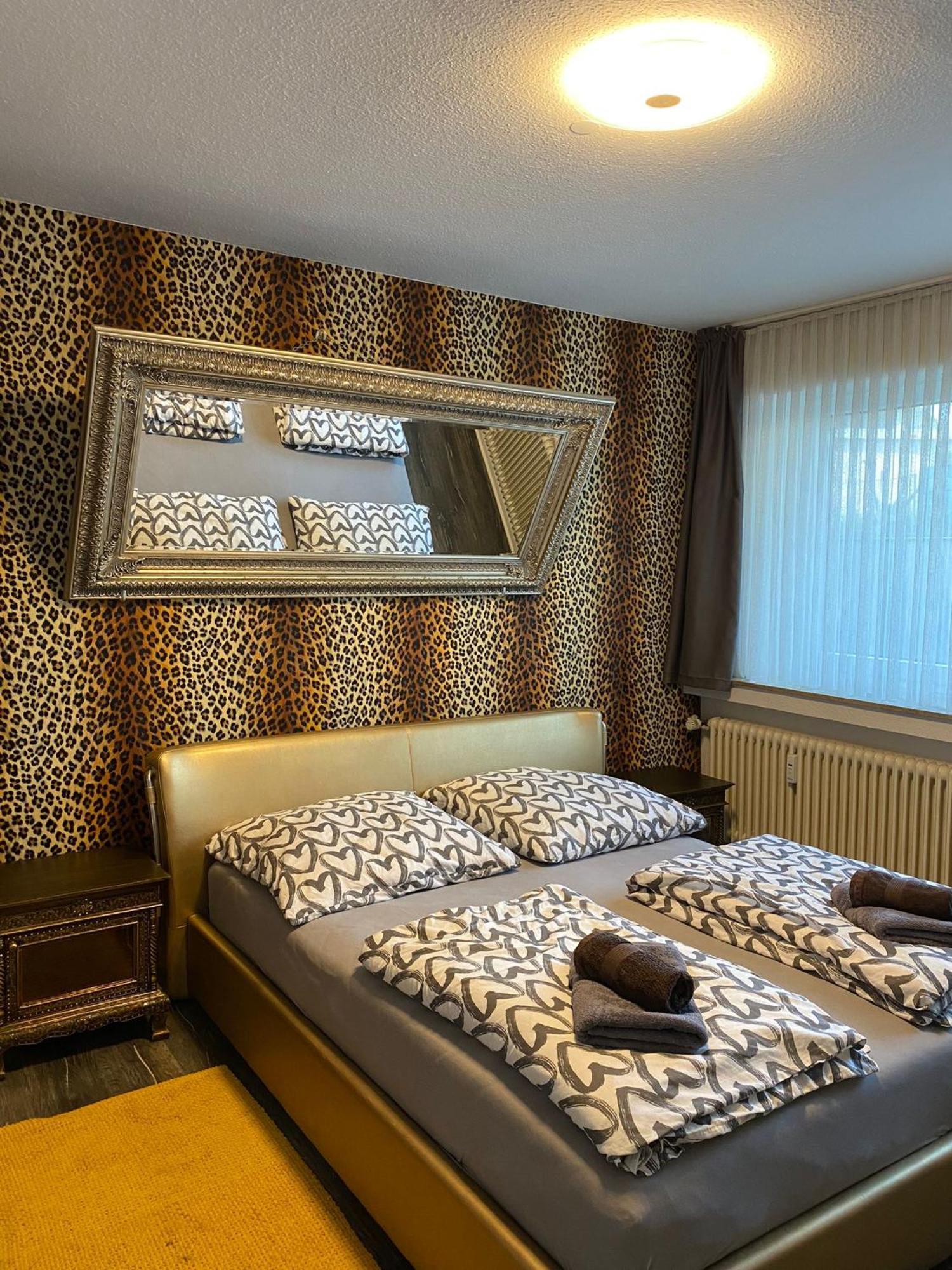 Apartment Dusseldorf-South - Self Check-In Exteriör bild